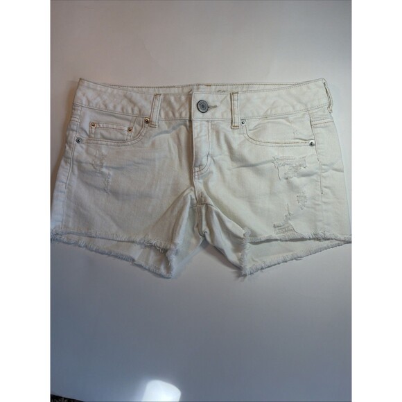 American Eagle Outfitters Pants - American Eagle Women’s Off White Stretch Denim Shorts Size 8